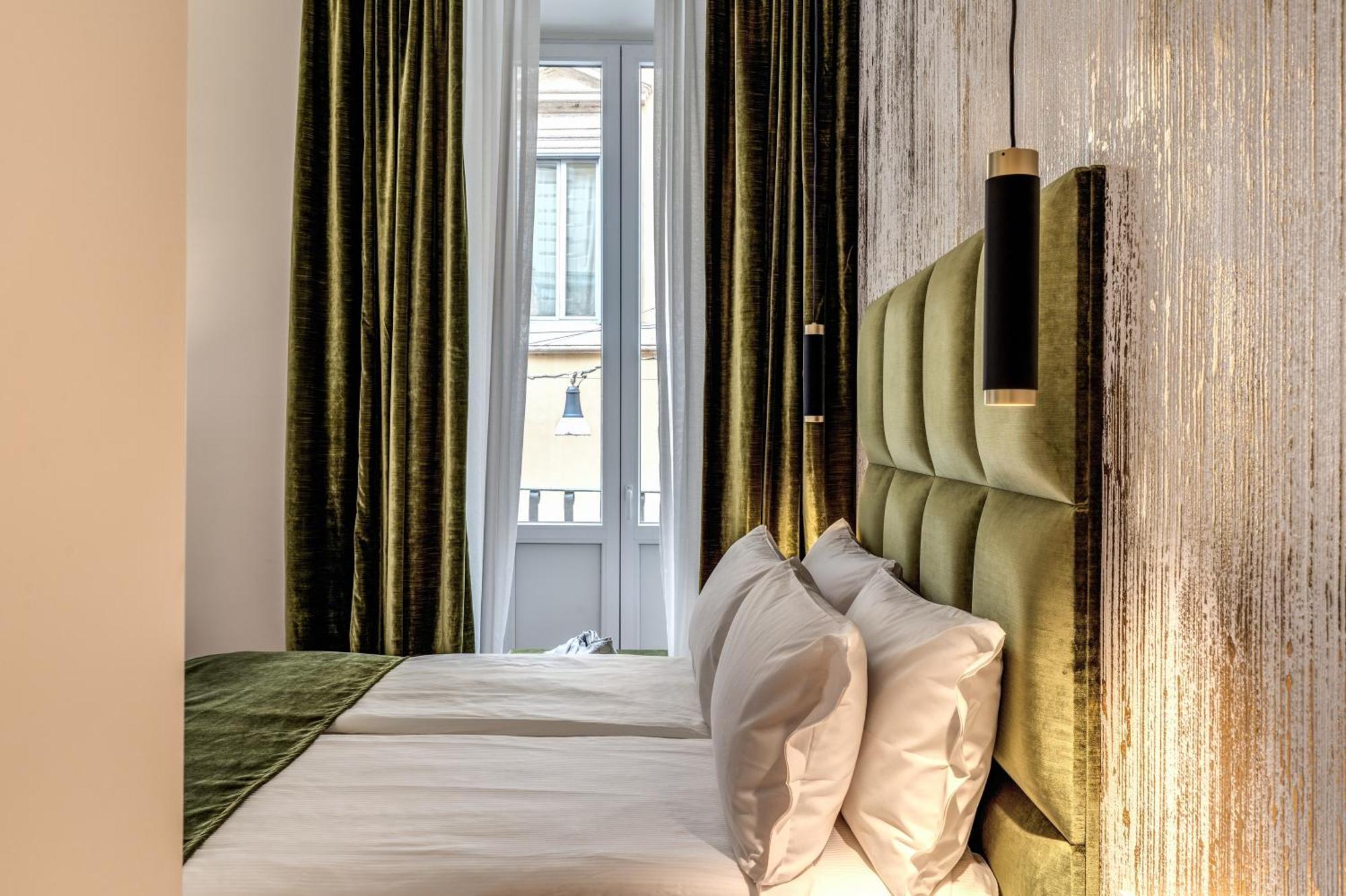 Palazzo Goldoni Condotti Collection 3*